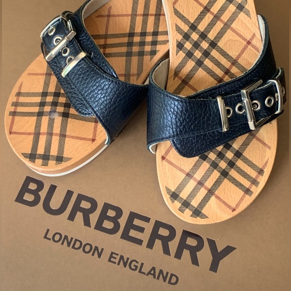 Burberry Sandals - Picture 2 of 15